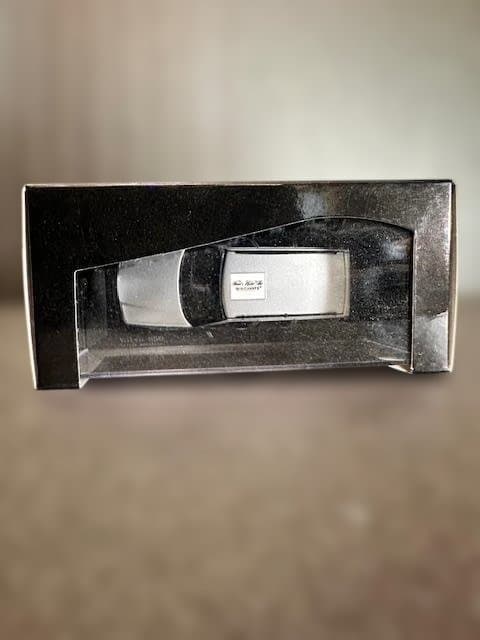 【MINICHAMPS】 Volvo 850 （1996）シルバー　1/43